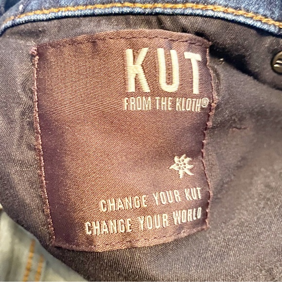 Kut from the Kloth Fab AB High Rise Distressed Boyfriend - Picture 9 of 10